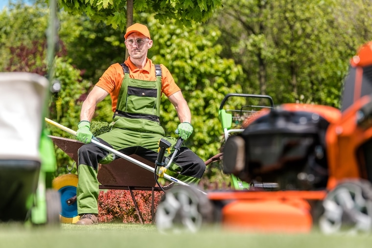 Best way to start and get into landscaping business