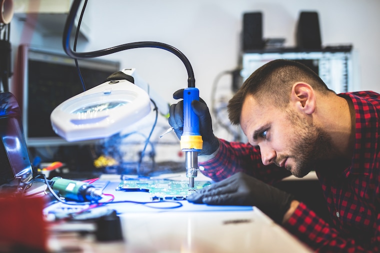 Best way to start and get into phone repair business