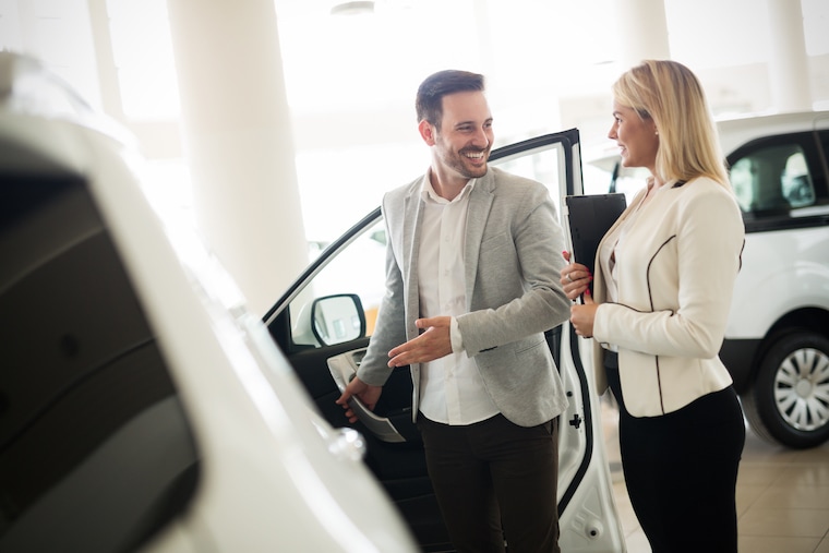 When and how to hire and train staff for car dealership?