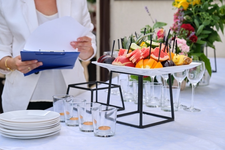How much do you need to start a catering business?
