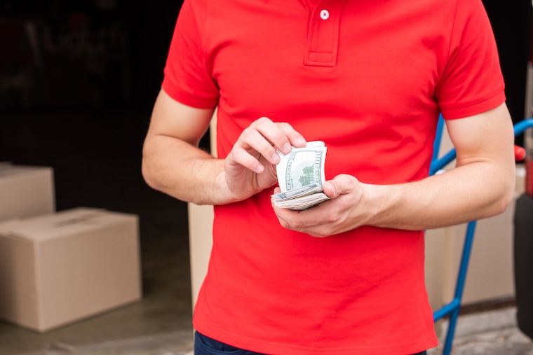 How much profit can a courier business make?