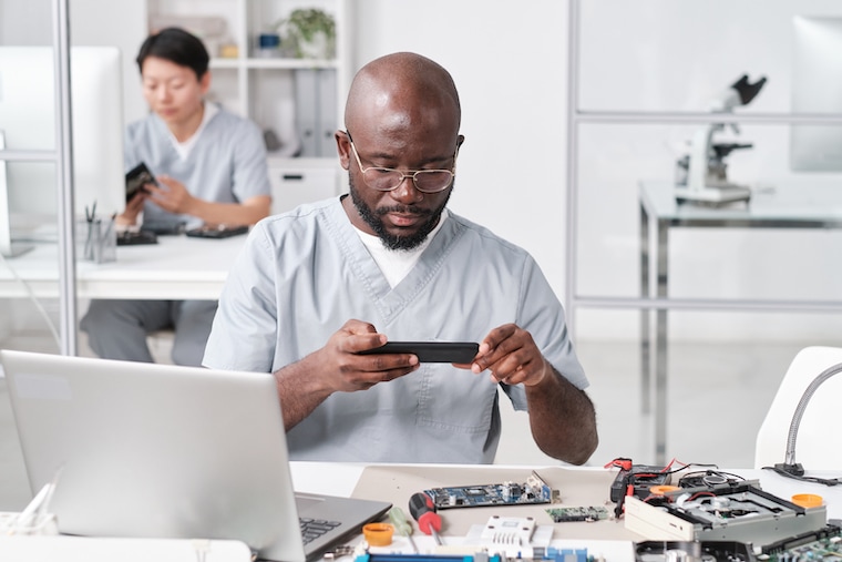 How to grow a phone repair business?