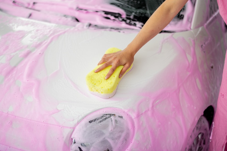 How to make a logo car wash business?