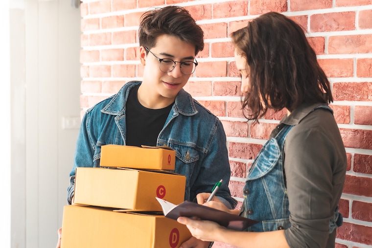 How to make a logo delivery business?
