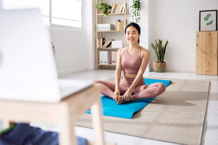 How to make a logo yoga business?