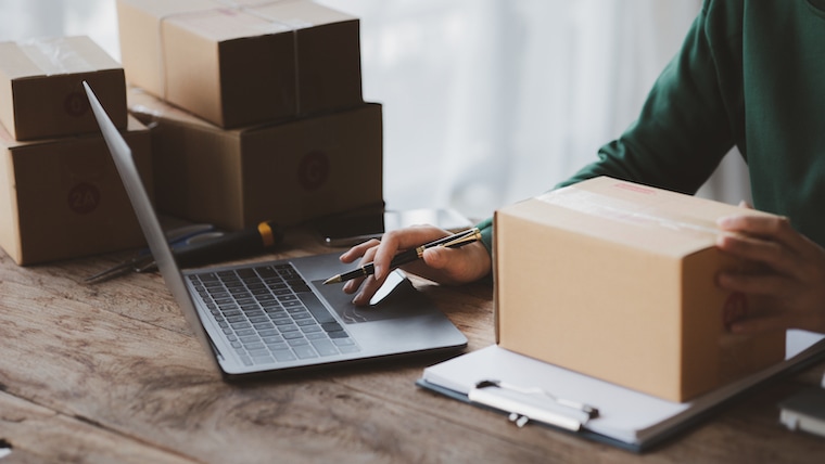 How to make a website for courier business?