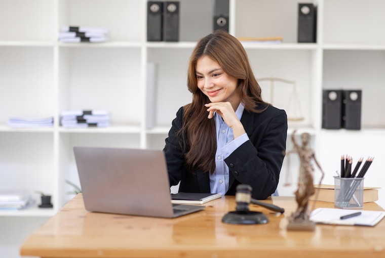 How to make a website for law firm?