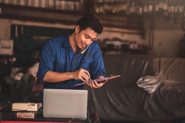 How to advertise auto repair shop on Facebook?