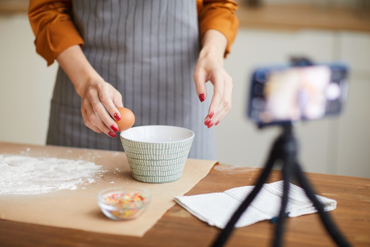 How to promote baking business on Instagram?