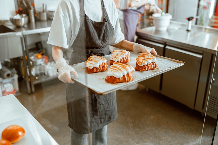 How to promote baking business locally?