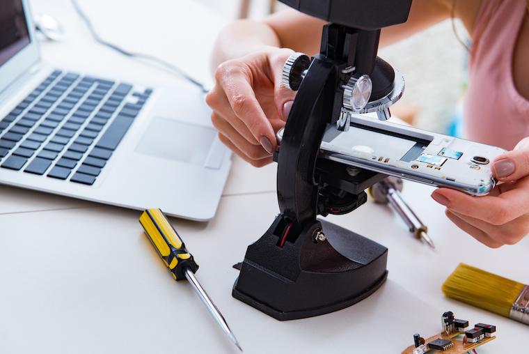 How to advertise phone repair business on Facebook?