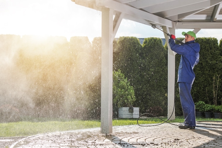 How to advertise your pressure washing business on Facebook?