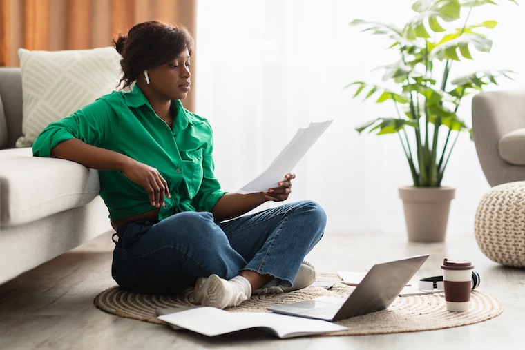 How do i set up and register a yoga business?