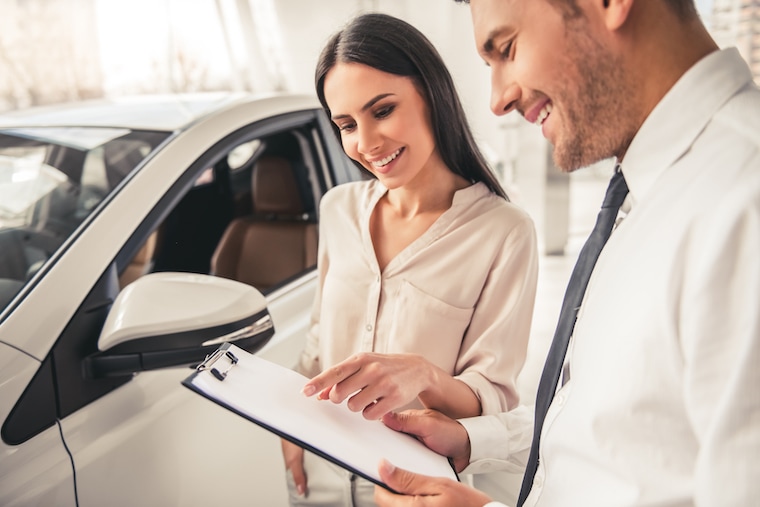 How to successfully run a car dealership?