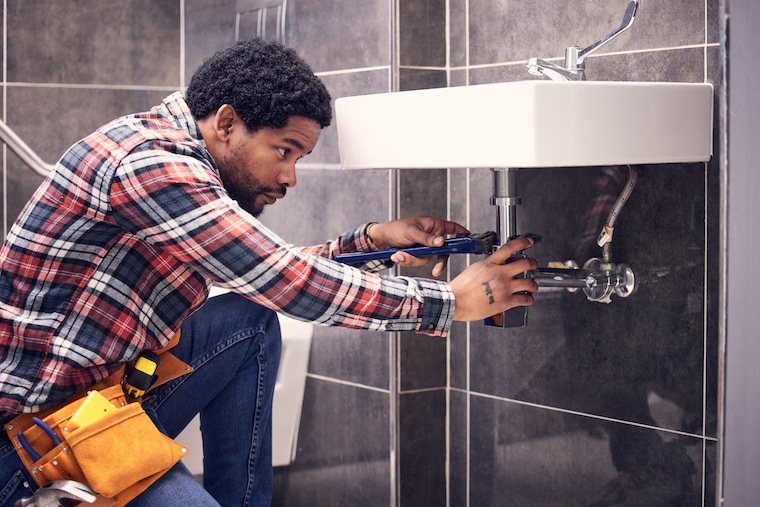 How to successfully run a plumbing business