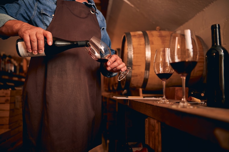 How to start a winery business: Ultimate guide