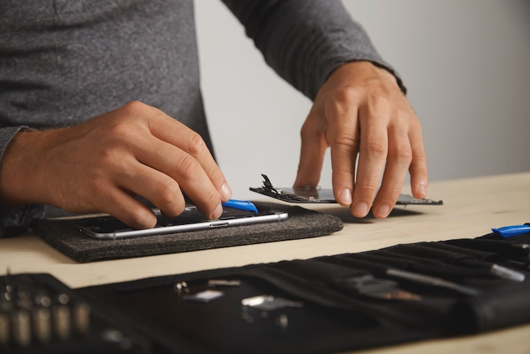 How to start a phone repair business Step by step