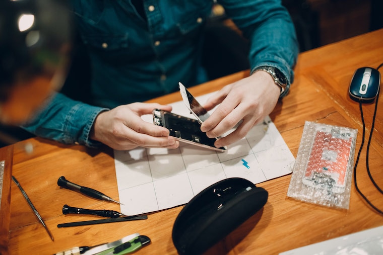 Start phone repair business with no money and for free?